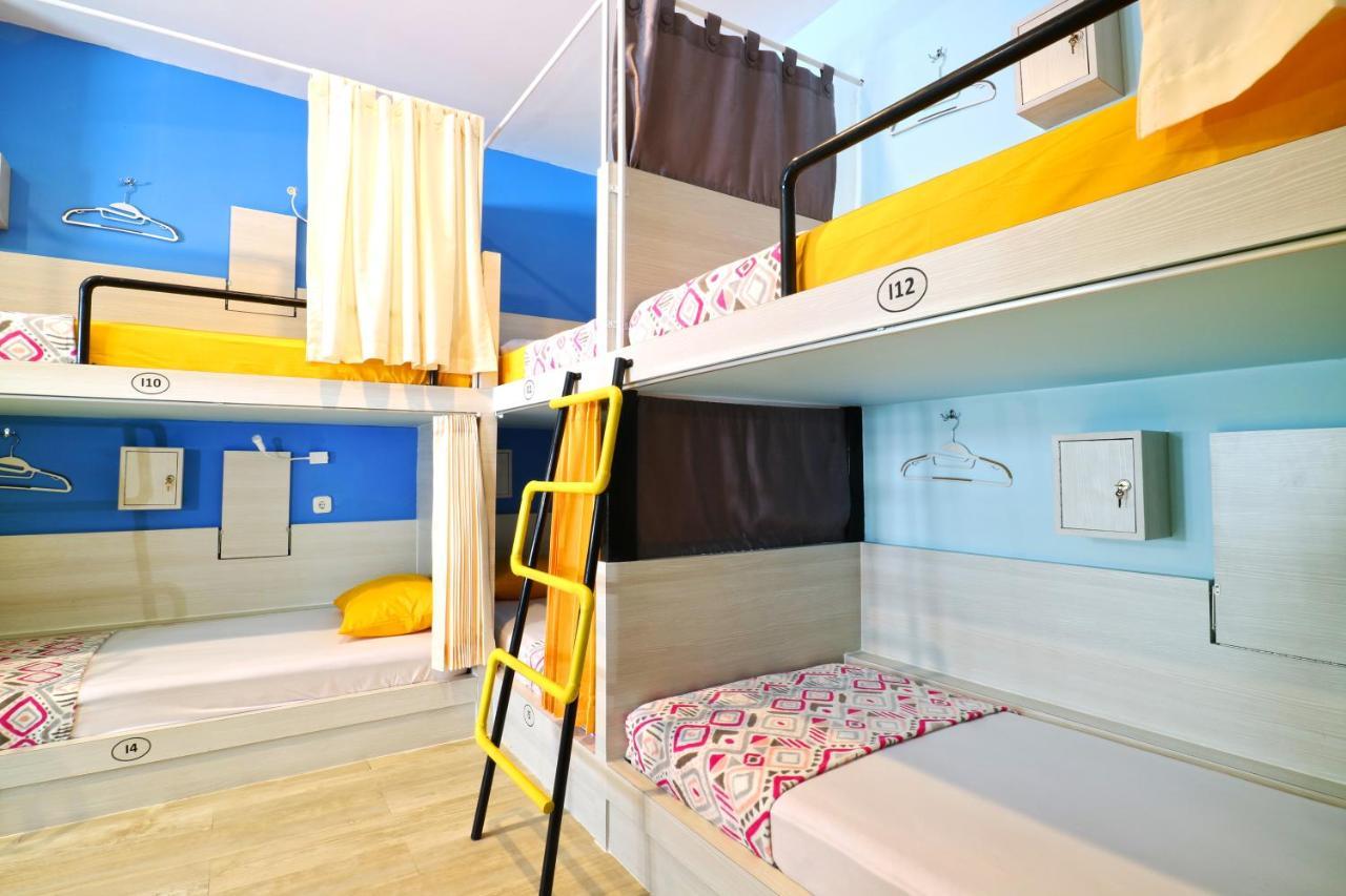 Mel'S Dorm Hostel Jakarta Exterior photo