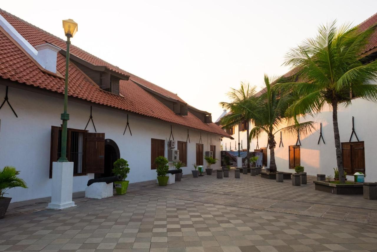 Mel'S Dorm Hostel Jakarta Exterior photo
