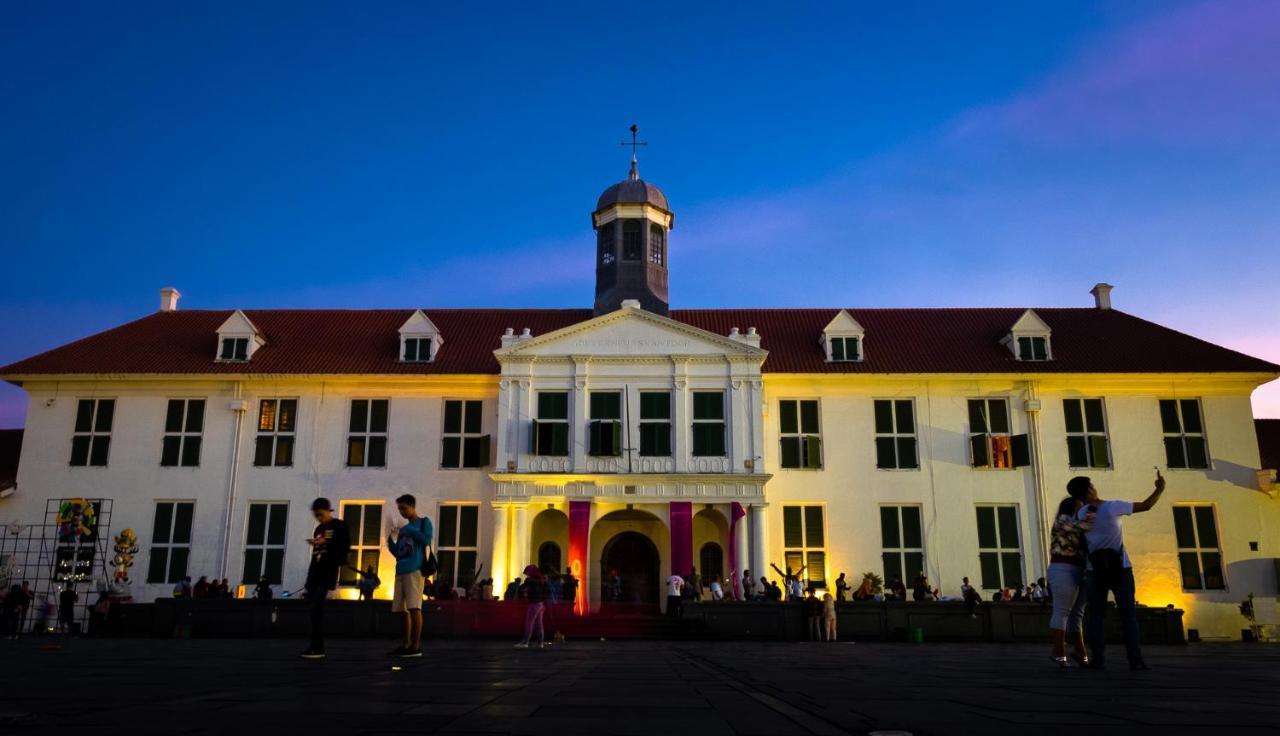 Mel'S Dorm Hostel Jakarta Exterior photo